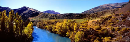 Autumn River Arrowtown 2 - NZ (PB 002771)