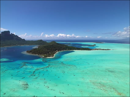 Bora Bora Aerial SQ (PBH3 00 2019)