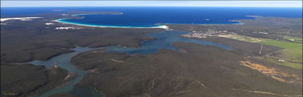 Bremer Bay and River - WA H (PBH3 00 3480)