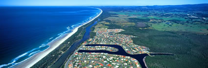 Pottsville Canals - NSW (PB 00 1178)