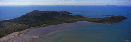 Cape Hillsborough NP - (PB00 6545)