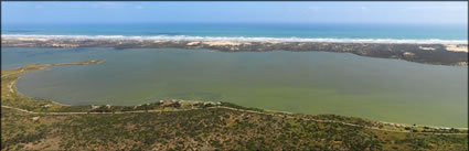 Coorong NP Shacks - SA (PBH3 00 31218)