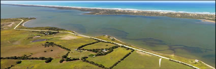 Coorong NP Shacks - SA (PBH3 00 31238)