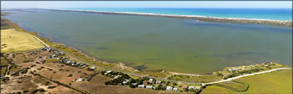 Coorong NP Shacks - SA (PBH3 00 31240)