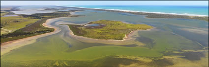 Coorong NP Shacks - SA (PBH3 00 31244)