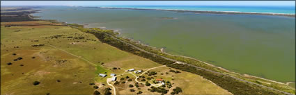 Coorong NP Shacks - SA (PBH3 00 31259)