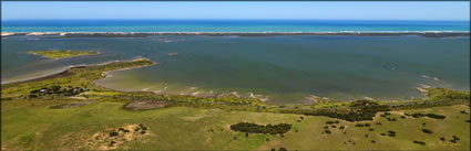 Coorong NP Shacks - SA (PBH3 00 31260)