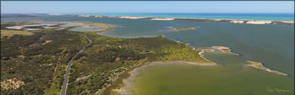 Coorong NP Shacks - SA (PBH3 00 31265)