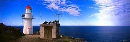 Double Island Point Lighthouse - QLD (PB00 4621)
