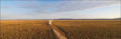 Dust - Flinders Ranges - SA (PBH3 00 18177)