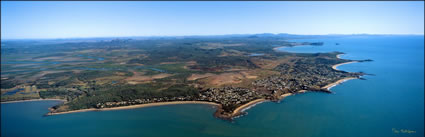 Emu Park Looking North - QLD (PB00 1582)