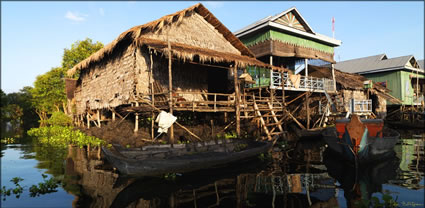 Floating Village T  (PBH3 00 13702)