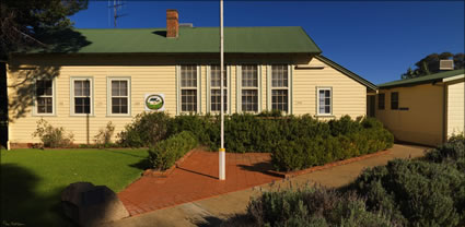 Greenethorpe School - NSW T  (PBH3 00  17778)
