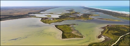 Hacks Point- Coorong NP - SA (PBH3 00 31247)