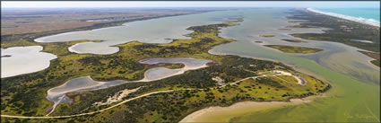 Hacks Point- Coorong NP - SA (PBH3 00 31253)