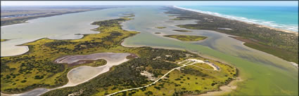 Hacks Point- Coorong NP - SA (PBH3 00 31254)