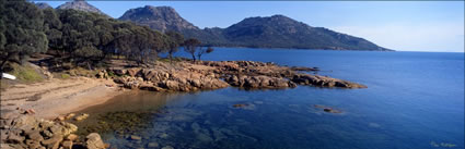 Honeymoon Bay 2 - Freycinet NP -TAS (PB00 3866)