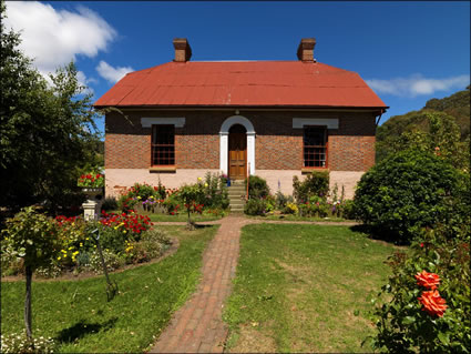 House at Koonya - TAS SQ (PBH3 00 0479)