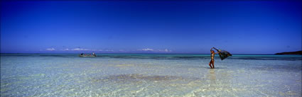 In The water - Fiji (PB00 4890)