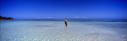 In The water - Fiji (PB00 4891)