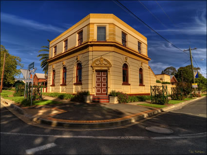 Junee - NSW SQ (PBH3 00 17051)