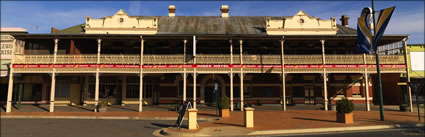 Junee Hotel - NSW (PBH3 00 17417)