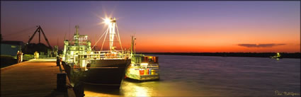 Karumba Wharf - QLD (PBH3 00 12834)