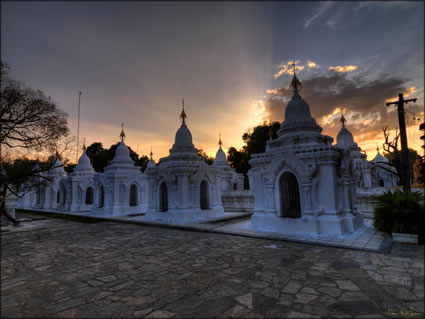 Kuthodaw Paya - Mandalay SQ (PBH3 00 14735)