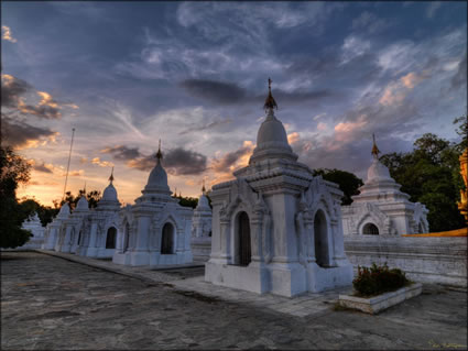 Kuthodaw Paya - Mandalay SQ (PBH3 00 14741)