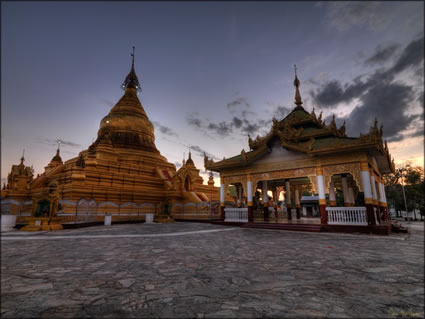 Kuthodaw Paya - Mandalay SQ (PBH3 00 14750)
