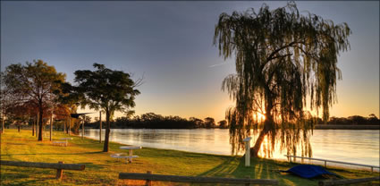 Lake Centenary - Temora - NSW T (PBH3 00 17292)