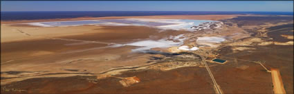 Lake MacLeod - Carnarvon - WA (PBH3 00 7545)