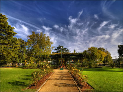 Memorial Park - Junee - NSW SQ (PBH3 00 17090)