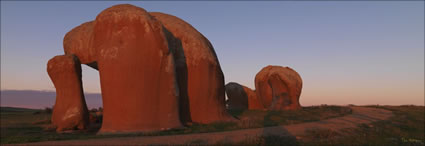 Murphys Haystacks - SA (PBH3 00 3174)