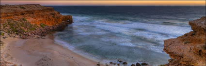 Needle Eye - Venus Bay - SA (PBH3 00 25846)