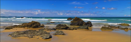 Nobbys Beach Port Macquarie  H (PBH3 00 0172)