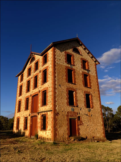 Old Flour Mill - Dongara - WA (PBH3 00 4687)