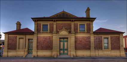 Old Pt Augusta Courthouse - SA T (PBH3 00 21503)