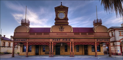 Port Pirie Museum - SA T (PBH3 00 21376)