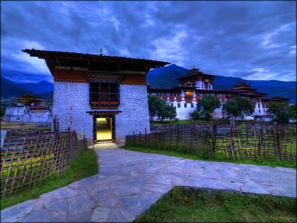 Punakha Dzong SQ (PBH3 00 24220)