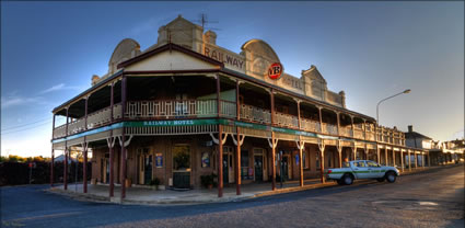 Railway Hotel - Grenfell - NSW (PBH3 00 17545)