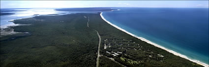 Rainbow Shores to Fraser Island - QLD (PB00 4657)