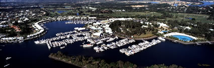 Sanctuary Cove Marina - QLD (PB 00 0853)