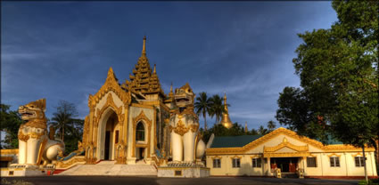 Shwedagon Paya Entrance T (PBH3 00 14479)