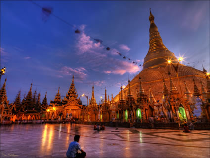 Shwedagon Paya SQ (PBH3 00 14500)