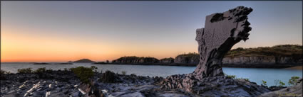 Siltstone Statue - WA (PBH3 00 11424)