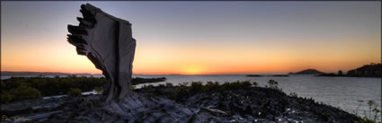 Siltstone Statue - WA (PBH3 00 11427)