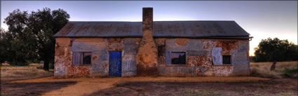 Sloans Cabin - Grenfell - NSW (PBH3 00 17837)