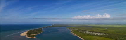 Taylers Beach - QLD (PBH3 00 2396)