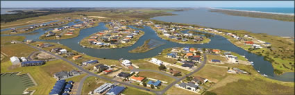 The Marina - Hindmarsh Island - SA (PBH3 00 30913)